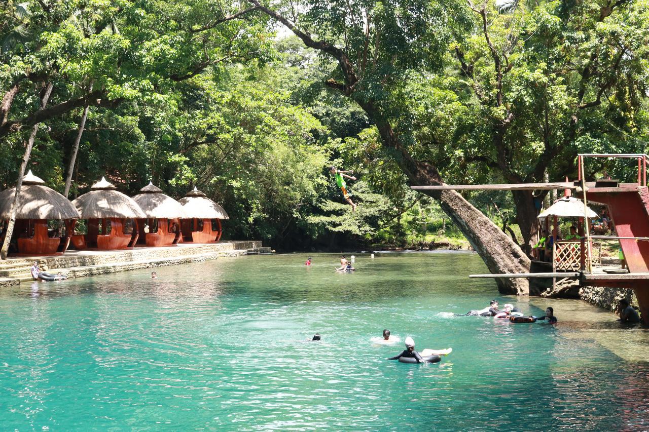 El Cielo Riverfront Villas Pandan Exterior foto